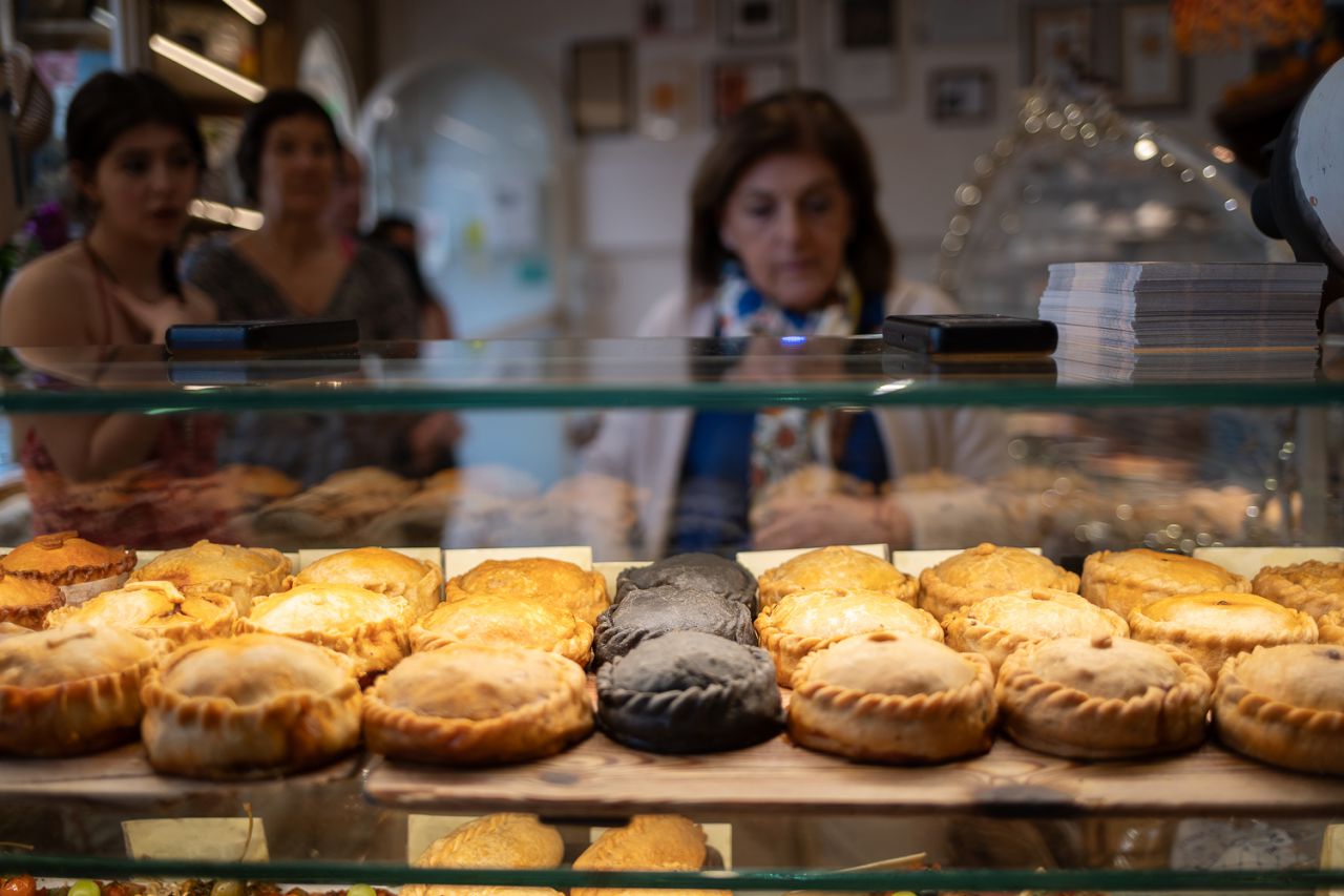 Además, también hemos visitado a una mallorquina que lleva años preparándolas siguiendo las recetas de su bisabuela.