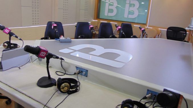 La Fundación Jaime III lamenta 'que locutores de IB3 Ràdio desconozcan el artículo baleárico'