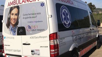 Un motorista sufre múltiples traumatismos tras chocar con un vehículo