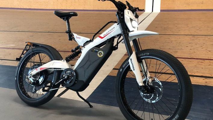 El Palma Arena adquiere su primera moto para entrenamientos de pista