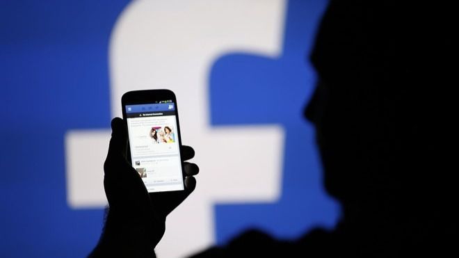 La OCU presenta una demanda contra Facebook por cesión de datos