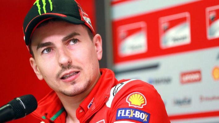 Lorenzo no correrá en Sepang y Michele Pirro será su sustituto