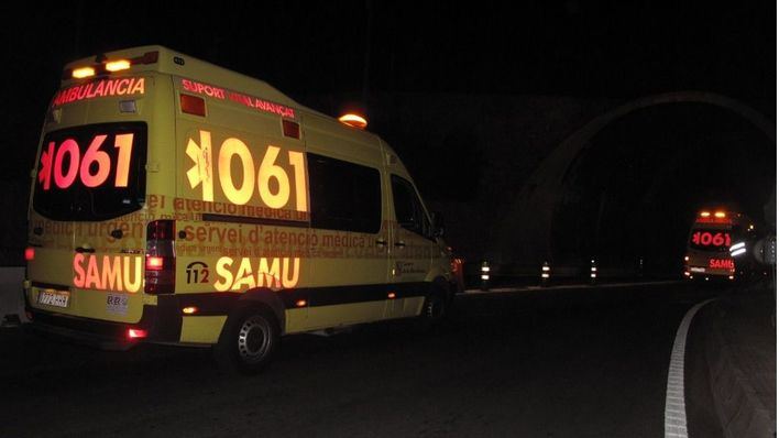Muere un hombre de 29 años al estrellar su coche contra un pilar del puente de Génova