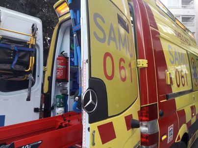 En estado grave un joven tras precipitarse desde el parking del Aeropuerto de Ibiza