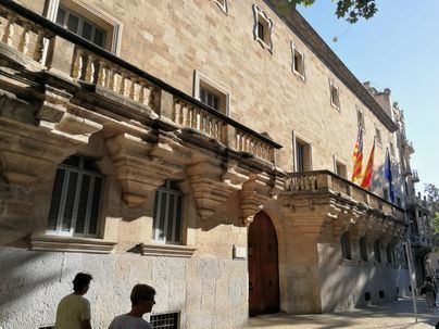 Piden 11 años de cárcel a un joven por violar a una menor y amenazar con matarla