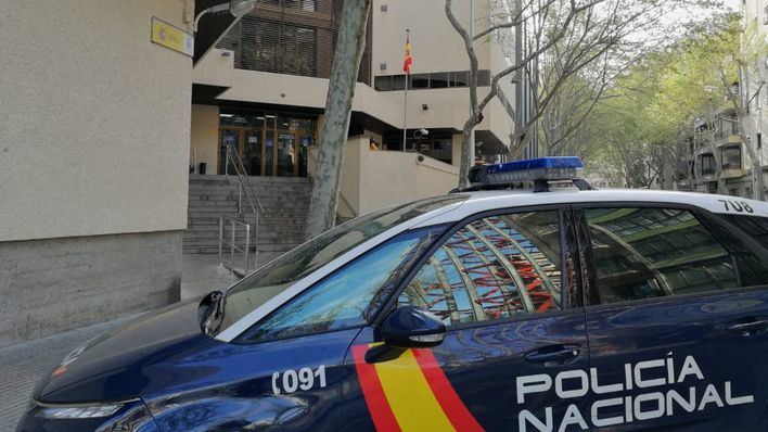 Detenido por amenazar con un cuchillo en Palma a sus vecinos harto del ruido que hacían