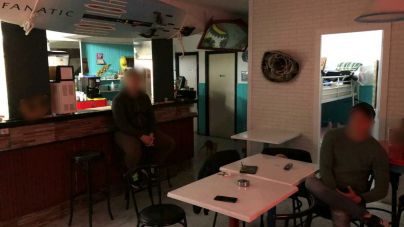Cierran tres bares en Palma que seguían abiertos: uno de ellos tenía hasta literas