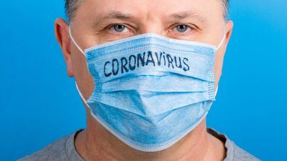 Alertan de que los pacientes con sordera no leen los labios de sanitarios con mascarilla