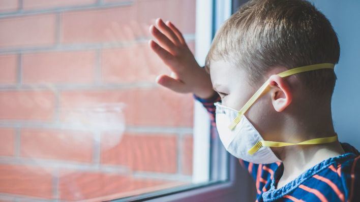 Pediatras alertan de nuevos síntomas del coronavirus en niños