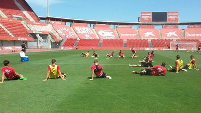 Los futbolistas podrán entrenar a partir del 4 de mayo, pero no en grupo