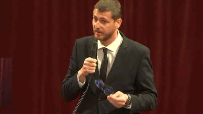 El PP pide la destitución de Palomino por decir que no faltó material sanitario
