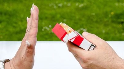 100 euros de multa desde este viernes por fumar en la calle