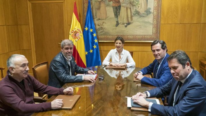 La reunión para prolongar los ERTE acaba sin el acuerdo de la CEOE