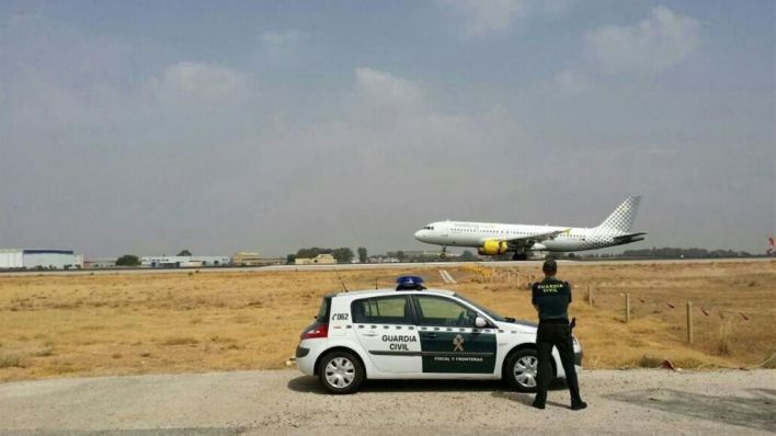 Desalojan a una mujer que se negaba a ponerse la mascarilla en un vuelo Menorca-Barcelona