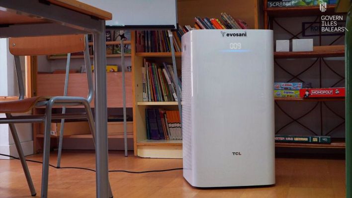 Comienza la instalación de aparatos de control del aire en los colegios baleares