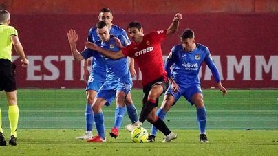 El Mallorca buscará un '9' en el mercado a pesar del gran momento de Abdón