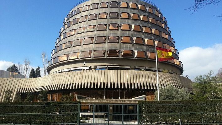 El Constitucional reconoce el derecho de una mujer a que su hija lleve primero su apellido