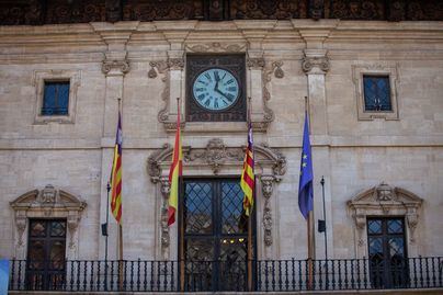 Palma cierra sus servicios y centros municipales desde las 20:00 por el Covid