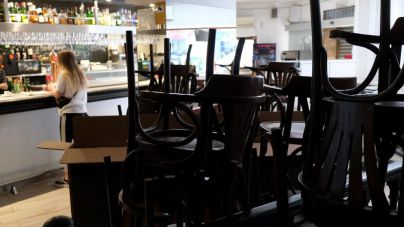Los restauradores: "El Govern da palos de ciego"