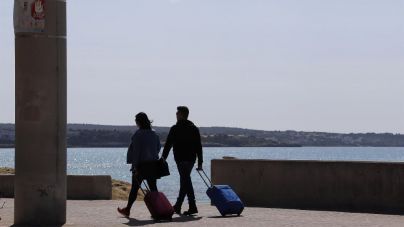 El turismo extranjero se desploma un 85,4 por ciento en Baleares