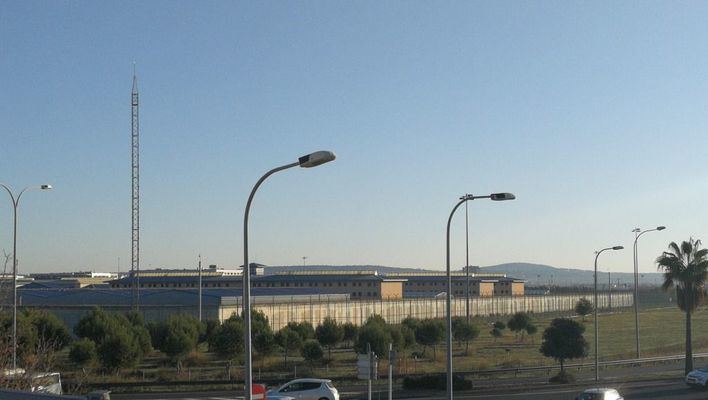 Se enfrenta a cuatro años de cárcel por pasar a su hijo en la cárcel droga oculta en un preservativo