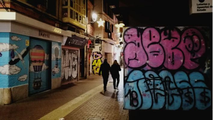 Hila dice que 'se están dedicando en cuerpo y alma' a la limpieza de graffitis