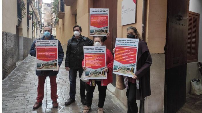 Más de 2.000 firmas exigiendo al Govern 'un tren potente'