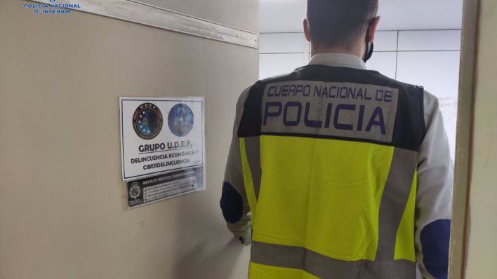 Consigue un préstamo de 10.000 euros para operaciones estéticas usurpando la identidad de otra persona
