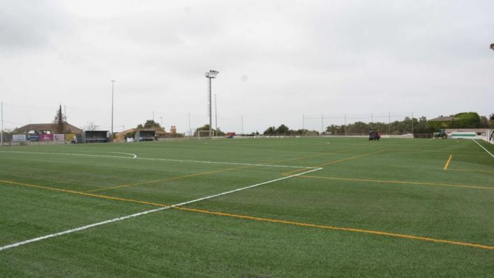 Santanyí renueva el césped del campo de fútbol de s'Alqueria Blanca