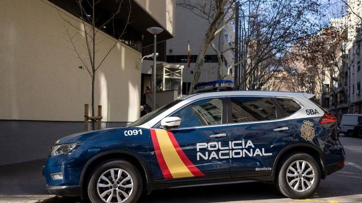 Detenida la madre de una niña de 12 años por dejarla sola en casa durante 15 días