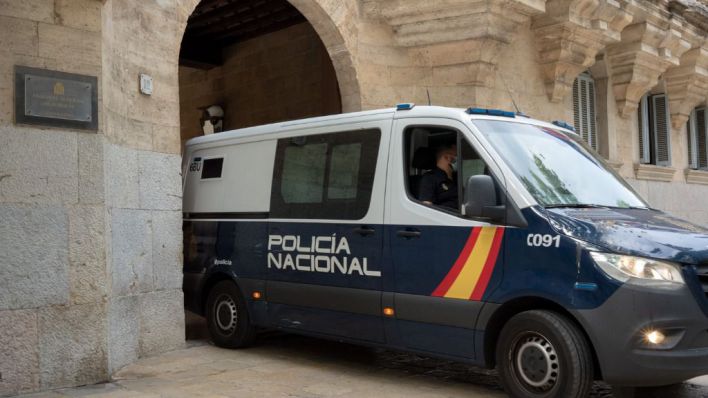 Se enfrenta a 22 años de cárcel por golpear y agredir sexualmente a su ex