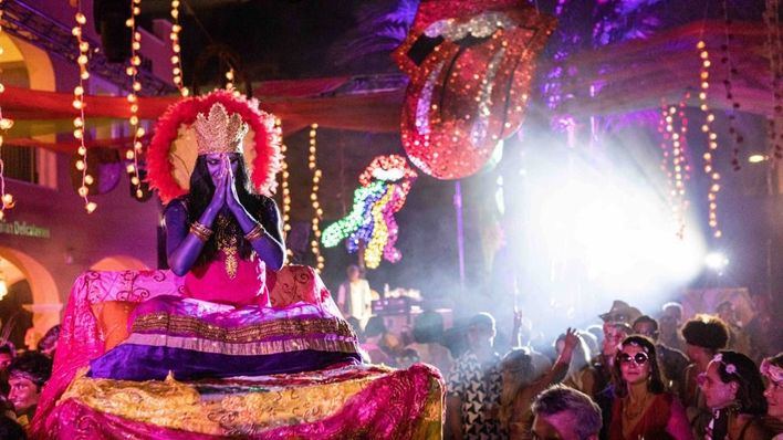 Más de 700 personas acuden a la Flower Power de Puerto Portals