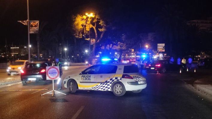 Destroza un coche aparcado con una tasa de alcohol cinco veces mayor de la permitida