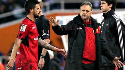 El Mallorca visita Anoeta, estadio en el que Floro y Caparrós firmaron su sentencia