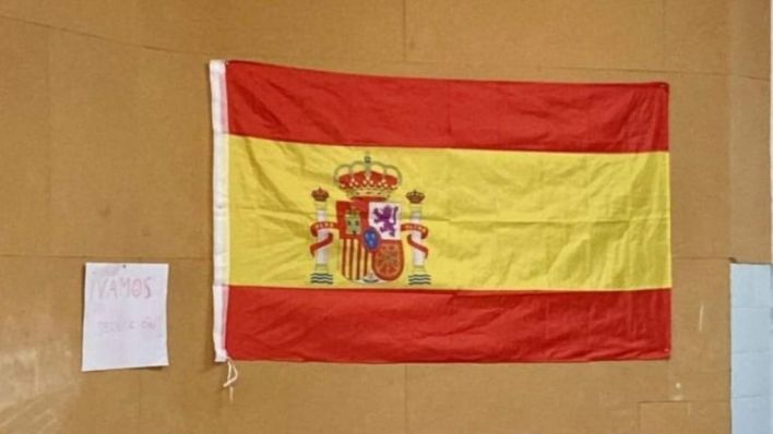 La Salle reacciona 10 días tarde a la polémica por la bandera española
