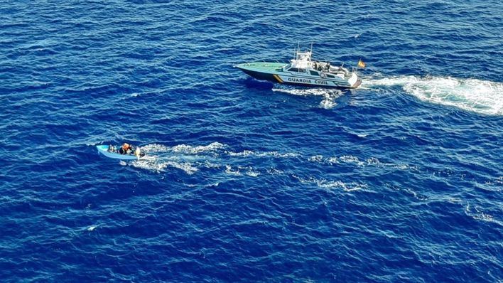 Interceptados 12 inmigrantes en una patera en Formentera