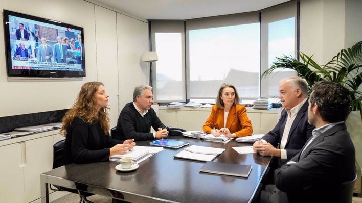 Reunión de urgencia en el PP tras las 'revelaciones' sobre la mujer de Sánchez