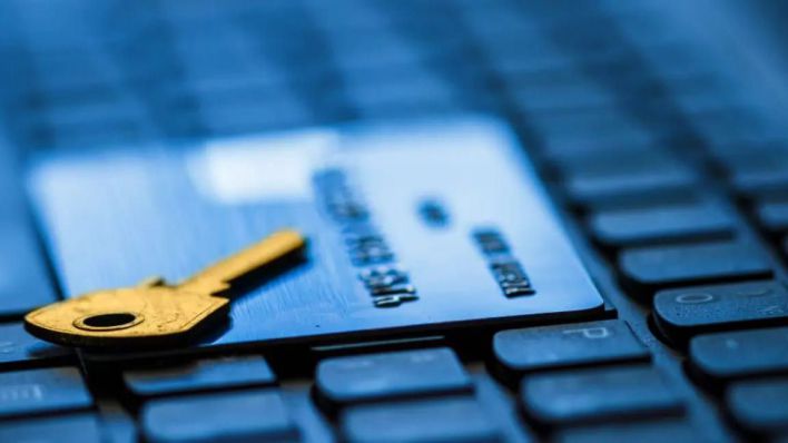 ¿Qué puedo hacer si me han robado la tarjeta o he sido víctima de un fraude online?