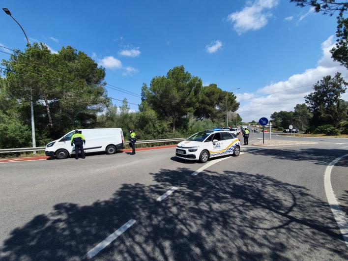 Ocho kilómetros de 'paseo' al perro o comprar el pan en s'Estanyol viviendo en Palma: más casos inverosímiles
