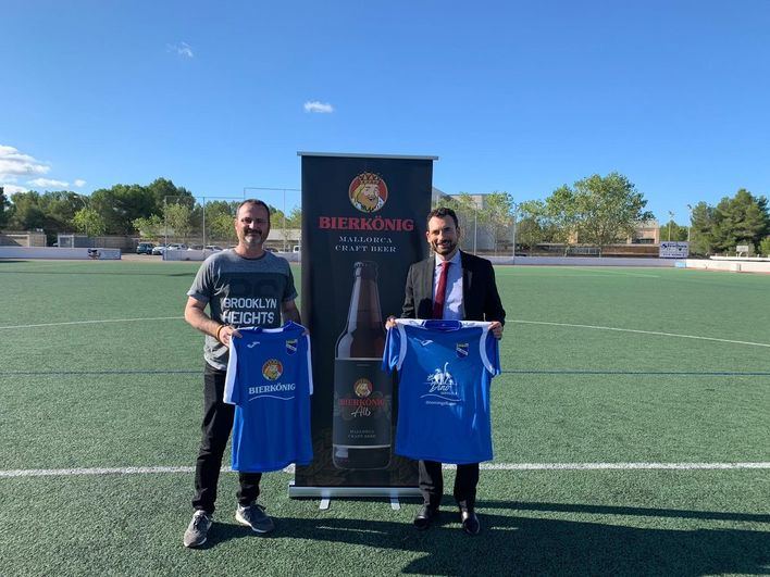 Renovado el acuerdo de patrocinio de Bierkönig Mallorca Craft Beer y Dino Minigolf con el UD Arenal
