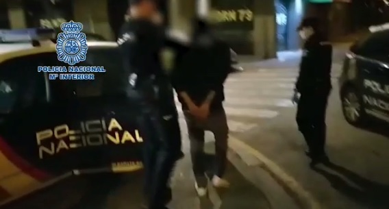 Bebiendo en la calle, tomando el sol, en moto o en bici: otros nueve detenidos en Palma y Alcúdia