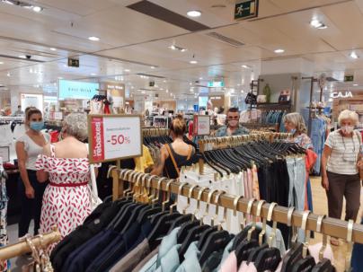 El Corte Inglés adelanta a este jueves las rebajas de verano con descuentos de hasta el 50 por cien