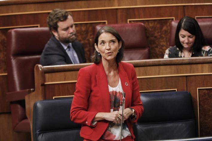 Reyes Maroto insta a apoyar los Presupuestos para asegurar la recuperación del sector turístico español