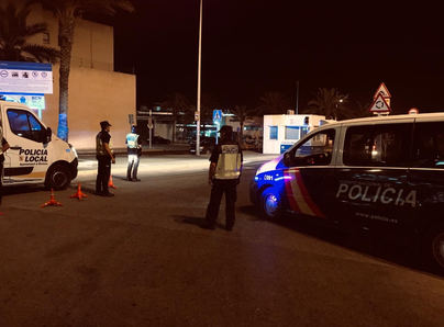 La Policía Nacional y la Policía Local realizan controles preventivos de seguridad en Ibiza