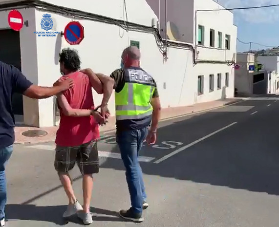 Cae un delincuente con múltiples antecedentes por intentar robar en una casa de Maó